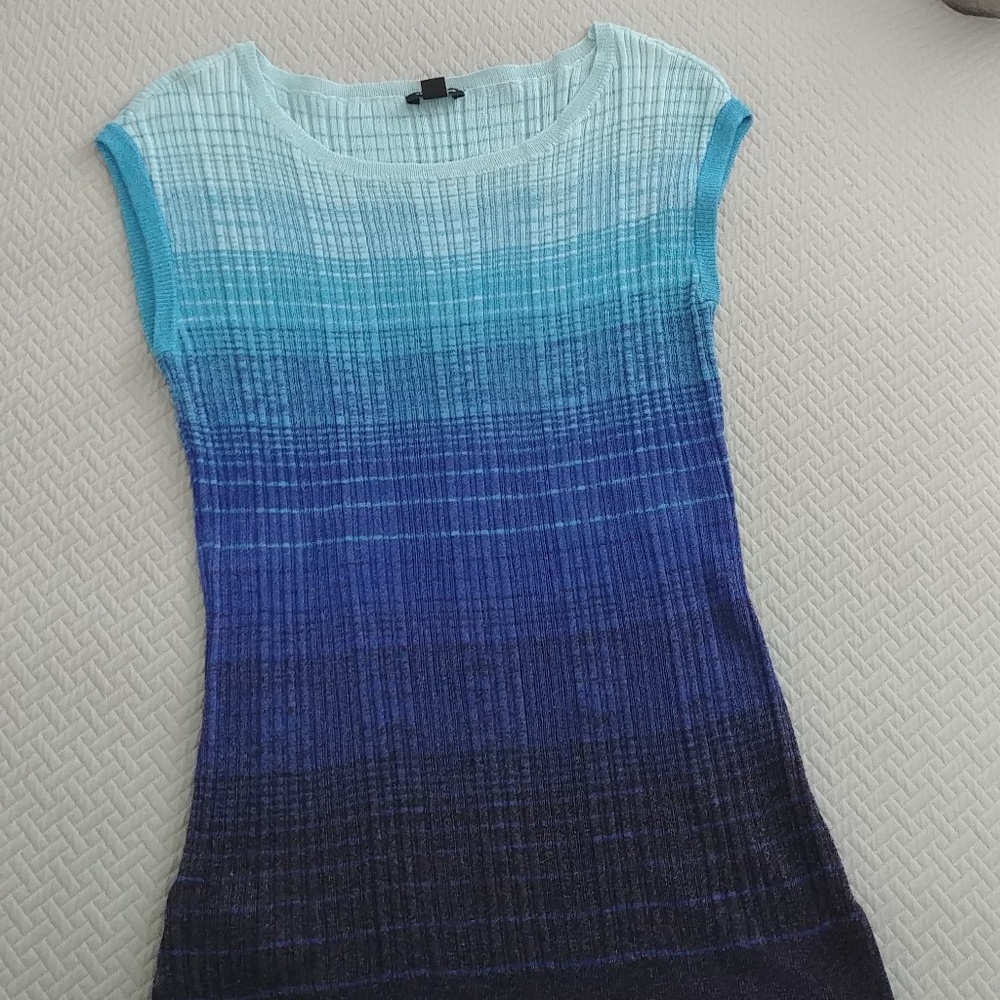 Ann Taylor blue ombre blouse size S EUC